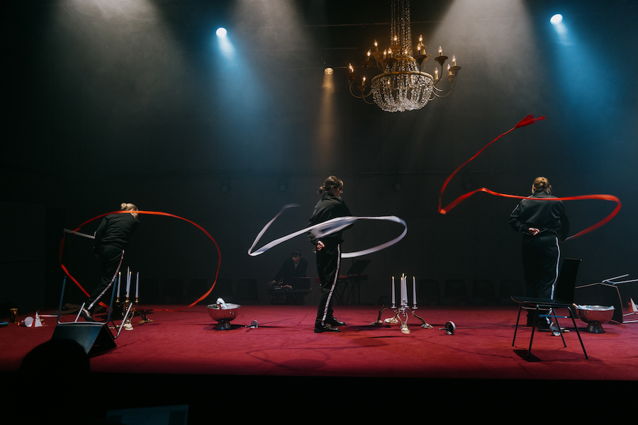 Eskalationsmaschinen Szenenbild Foto Viktoria Nazarova