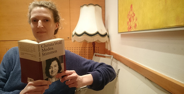 Eine Stimme für Medea: Interview mit Regisseurin Julia Nina Kneussel